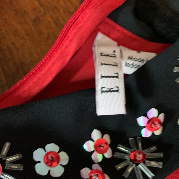 ELLE RED DRESS - Picture 4 of 8